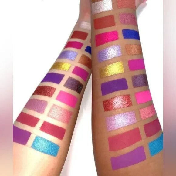 ELOISE The Queen Eyeshadow Palette NIB - Picture 4 of 5